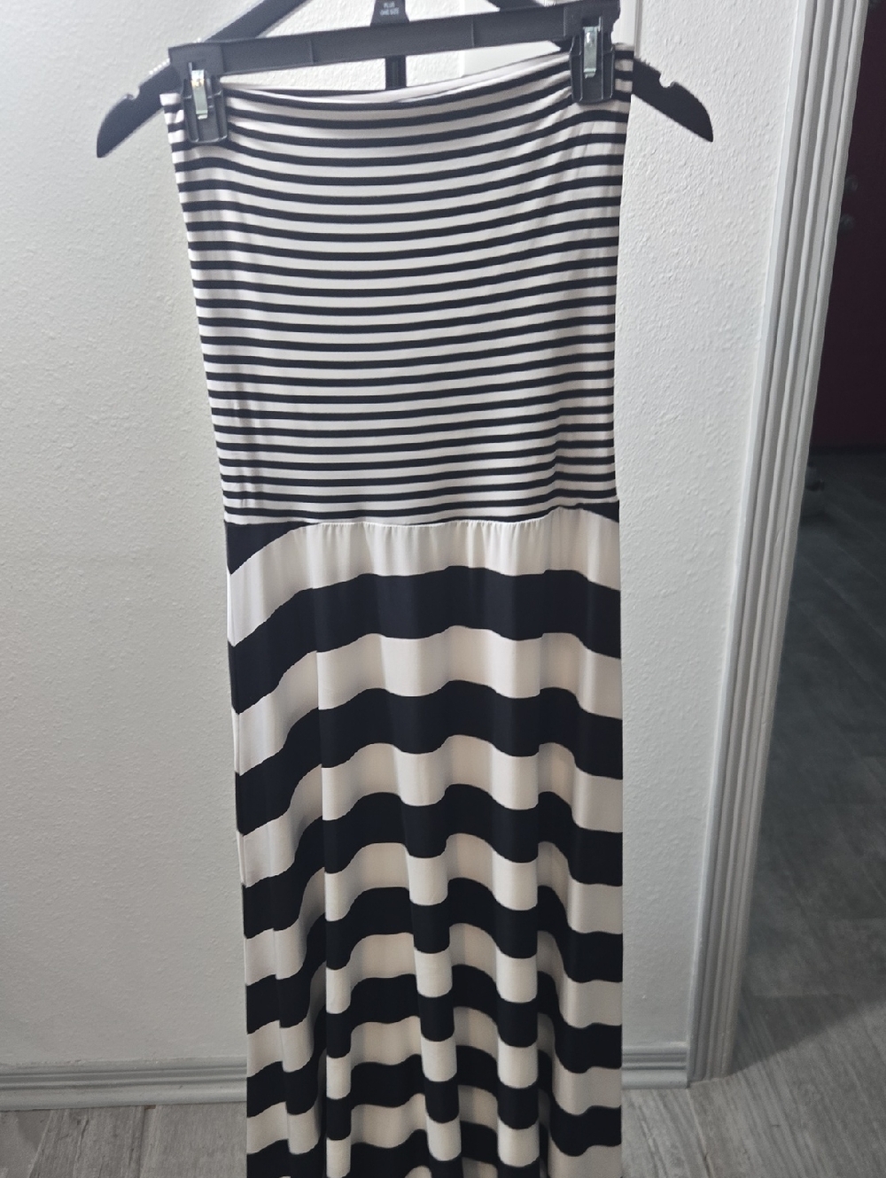 INC International Concepts Black and White Striped